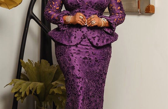 EFCC INVADES AISHA ACHIMUGU ABUJA HOME