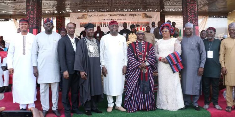 David Mark Tasks Idoma To Unite Against Aggressors…Leads Stakeholders to Pass Vote of Confidence on Och’Idoma