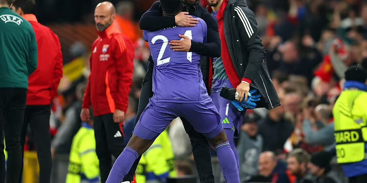 UEFA: Manchester United Edge Lyon in Thrilling 7–6 Aggregate Victory