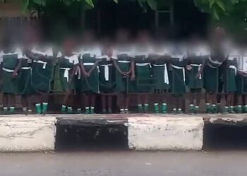 Outrage as Schoolchildren Allegedly Forced to Welcome Tinubu in the Rain Despite Public Holiday Declared by Gov Alia