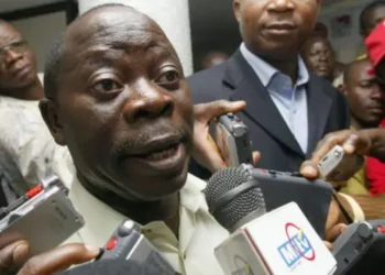 Oshiomhole’s Coup in Lagos, Disrupts Flight Operations at the Airport