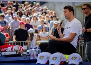 Trumps Ally Charlie Kirk Shot Dead